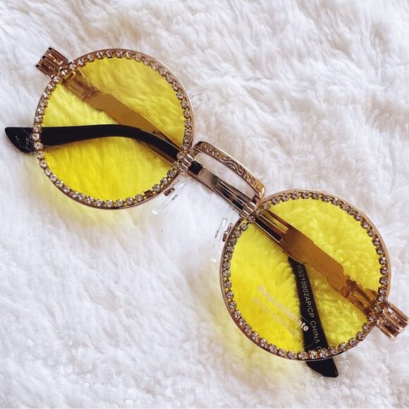 Kate Clear Yellow Round Sunglasses - Picture 2 of 14